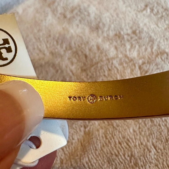 NWT Tory Burch Authentic Black Enamel and Gold Logo Bracelet - Picture 6 of 8